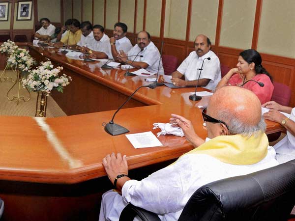 கருணாநிதியின் சோர்வறியா உழைப்பு: