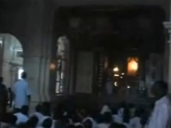 வடலூரில் பக்தர்கள்