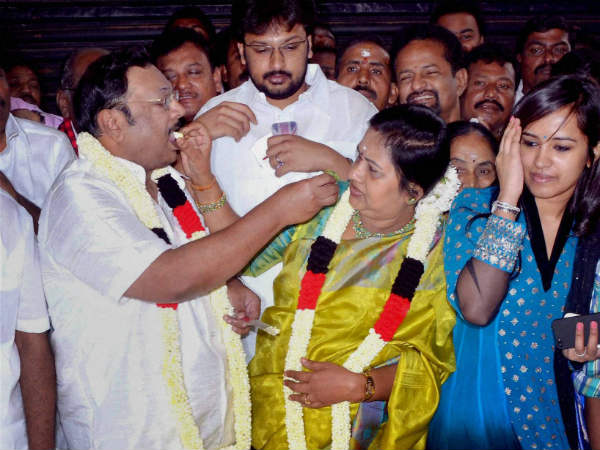 DMK warns southern districts functionaries DMK warns southern districts functionaries