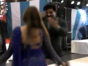 Minister spotted dancing with bar girls in Muzaffarnagar hotel Minister spotted dancing with bar girls in Muzaffarnagar hotel