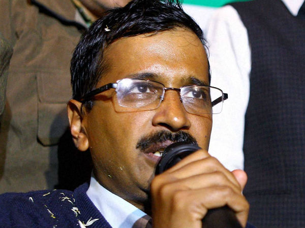 Narendra Modi, Rahul Gandhi two faces of Mukesh Ambani, says Kejriwal Narendra Modi, Rahul Gandhi two faces of Mukesh Ambani, says Kejriwal