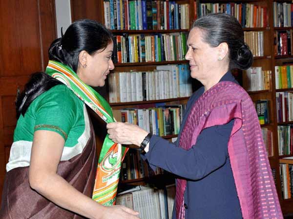 Congress President Sonia Gandhi with Ms Vijaya Shanthi, MP after she joined the Congress Party, Congress President Sonia Gandhi with Ms Vijaya Shanthi, MP after she joined the Congress Party,