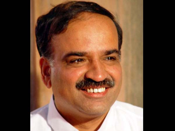 என் மனைவியை விட நான் ஏழையாச்சே