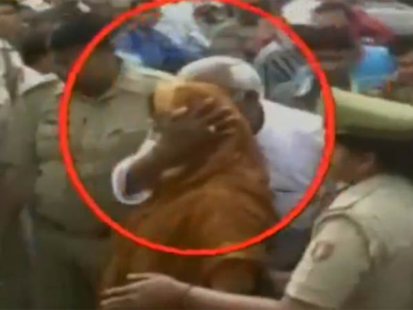 பொதுக்கூட்டத்தில் எம்.எல்.ஏ.வின் அத்துமீறல்