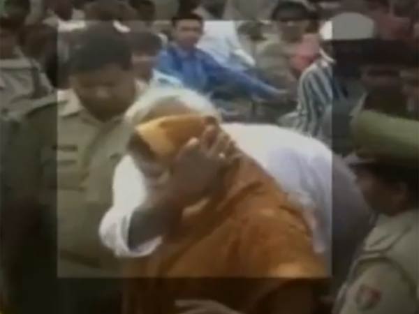 தாத்தாவை மன்னித்த நக்மா...