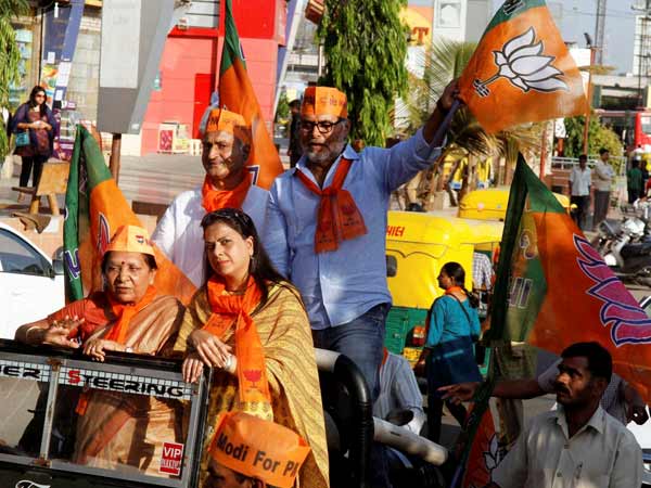 Lok Sabha polls: LK Advani's daughter Pratibha campaigns for her father in Gandhinagar Lok Sabha polls: LK Advani's daughter Pratibha campaigns for her father in Gandhinagar