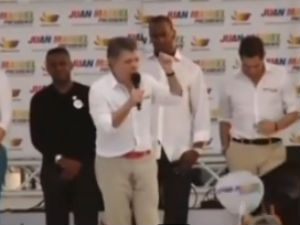 Colombian President Wets His Pants During Speech Colombian President Wets His Pants During Speech