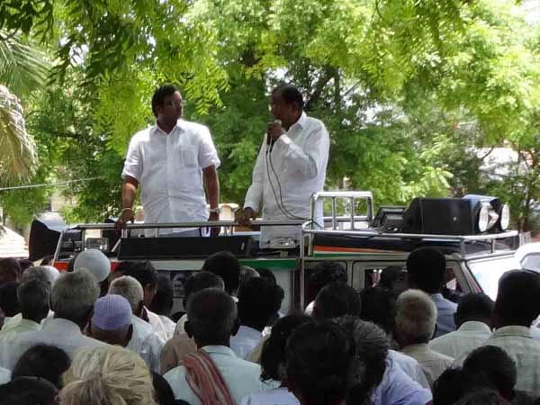 வயிற்றில் அடிக்கிறது