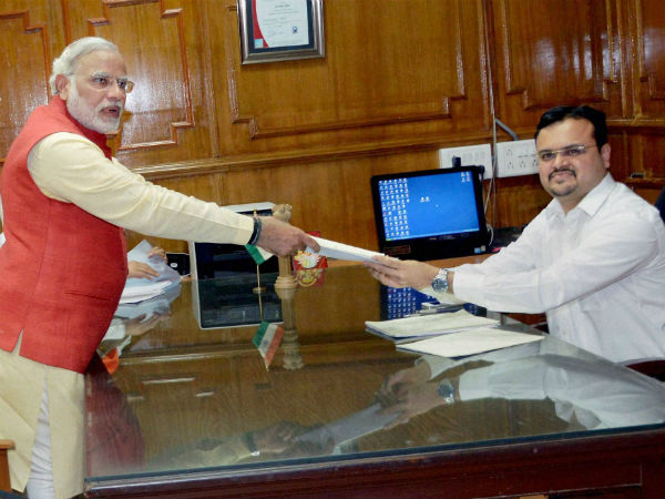 Narendra Modi files nomination in Vadodara Narendra Modi files nomination in Vadodara