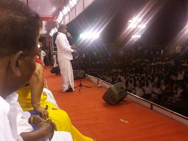 முழிச்சிக்கங்க மக்களே!