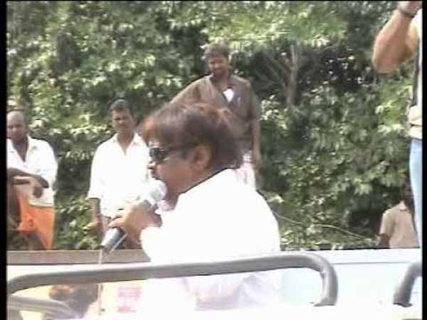 மைக் சரியில்லையே…