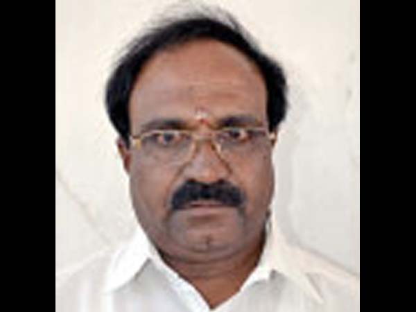 அதிருப்தி அலையில் அதிமுக வேட்பாளர்