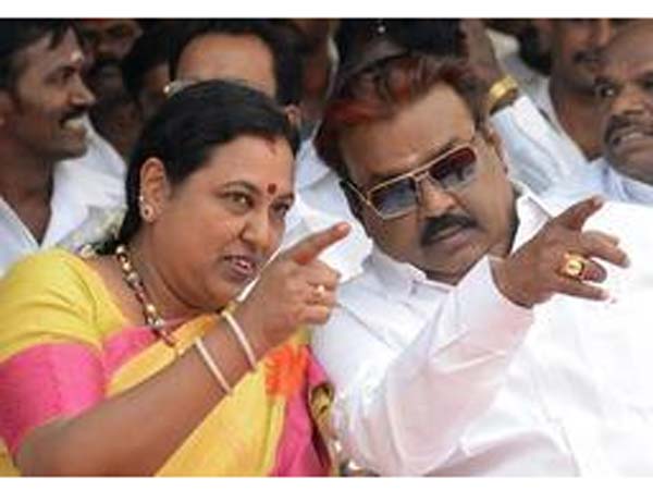 விஜயகாந்துடன் பிரேமலதா