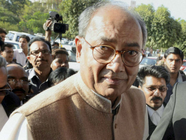 Digvijaya Singh slams Modi on marital status row Digvijaya Singh slams Modi on marital status row