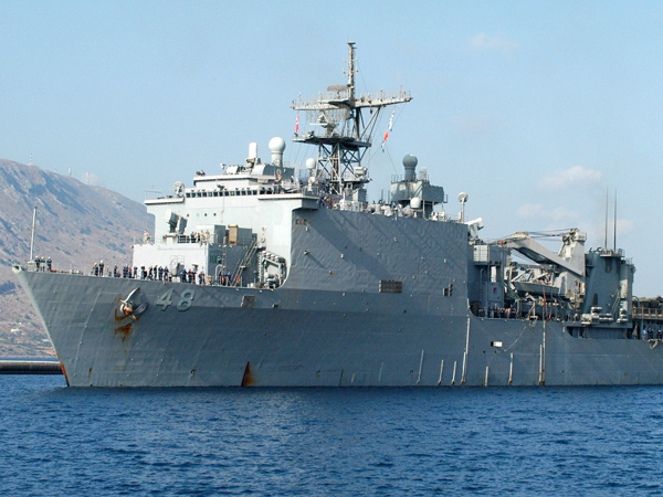 Russian fighter jet ignored warnings and 'provocatively' passed U.S. Navy destroyer in Black Sea Russian fighter jet ignored warnings and 'provocatively' passed U.S. Navy destroyer in Black Sea