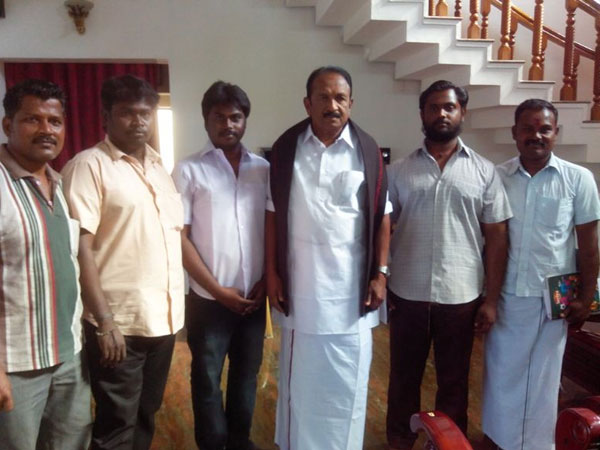 Vijay Fans Support Vaiko in Viruthunagar Vijay Fans Support Vaiko in Viruthunagar