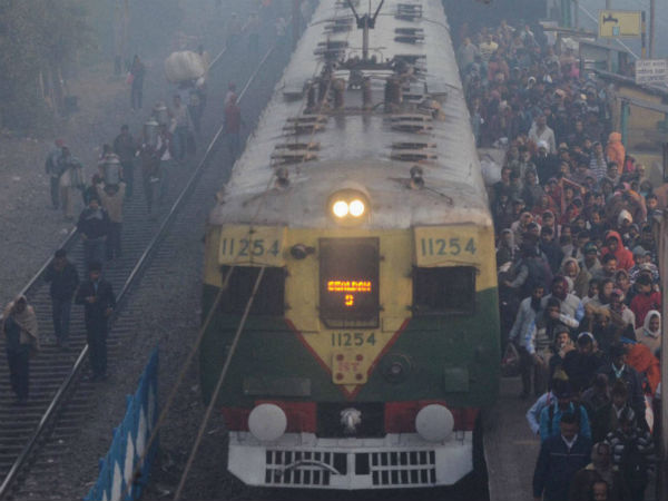 Railway Ticket Booking to be Briefly Frozen During Easter day Rush Hour Railway Ticket Booking to be Briefly Frozen During Easter day Rush Hour