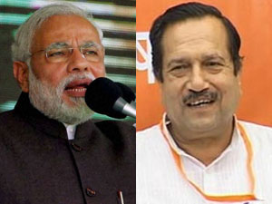 RSS compares Modi to Subhash Chandra Bose, Vajpayee to Mahatma Gandhi RSS compares Modi to Subhash Chandra Bose, Vajpayee to Mahatma Gandhi