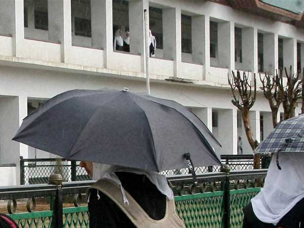கல்லூரிகள் போராட்டம்: