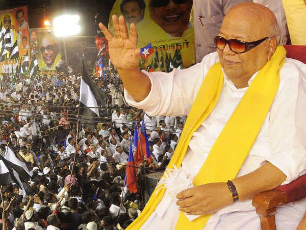 மக்களை குழப்புகிறார் கருணாநிதி