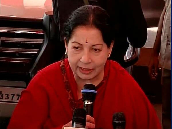 37 தொகுதிகளில் அதிமுக