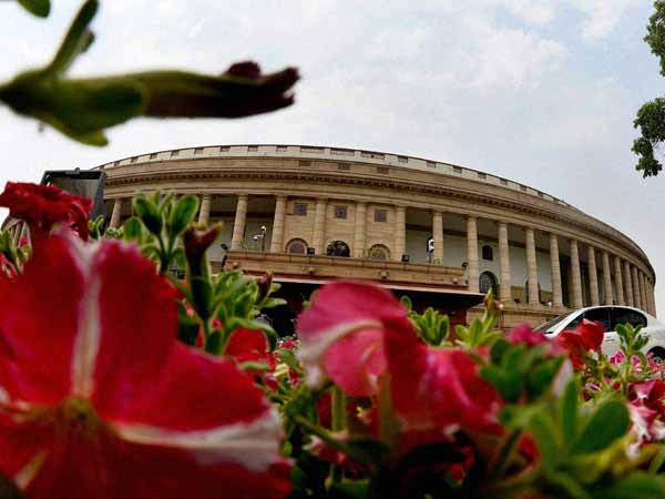 186 எம்.பிக்கள் மீது கிரிமினல் வழக்கு
