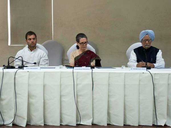 CWC may resign en masse over poll debacle to shield Rahul CWC may resign en masse over poll debacle to shield Rahul