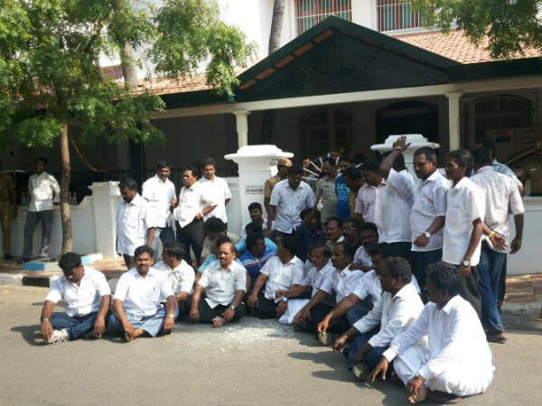 Mis understand the comments of media persons says T.K.S. Elangovan Mis understand the comments of media persons says T.K.S. Elangovan