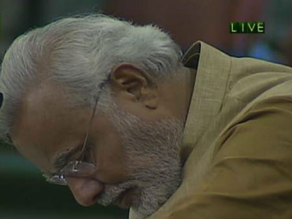 In emotional speech, Modi says 'I will not live for myself, but for the country' In emotional speech, Modi says 'I will not live for myself, but for the country'