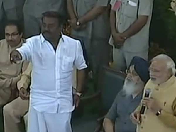 எங்கே விஜயகாந்த்.. எங்கே பிரேமலதா...