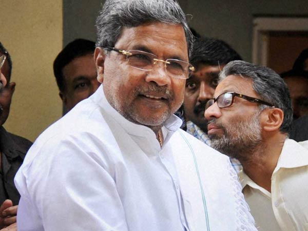 Karnataka cm comes to the rescue of police Karnataka cm comes to the rescue of police