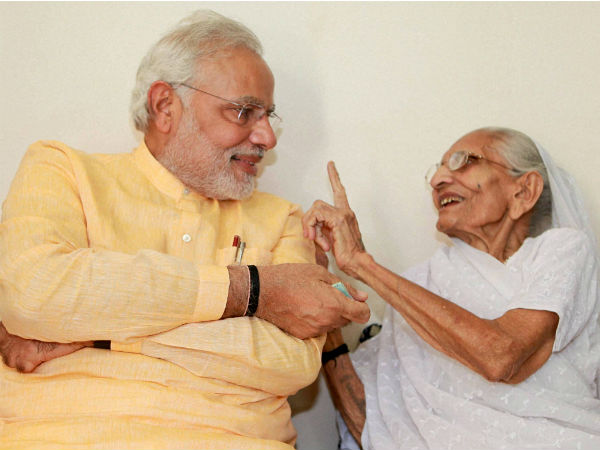 Modi thank his driver and security guard who built a temple for his safty Modi thank his driver and security guard who built a temple for his safty