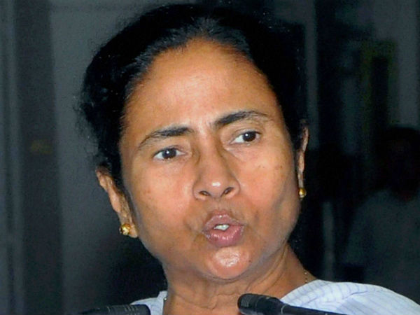 Mamata to send two aides to Modi swearing in Mamata to send two aides to Modi swearing in