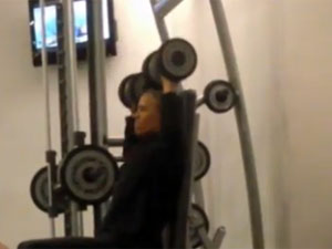 Barack Obama's video pumping iron in gym goes viral Barack Obama's video pumping iron in gym goes viral