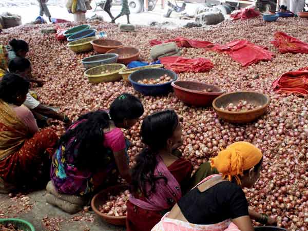 Onion prices may hit Rs 100 per kg by October Onion prices may hit Rs 100 per kg by October