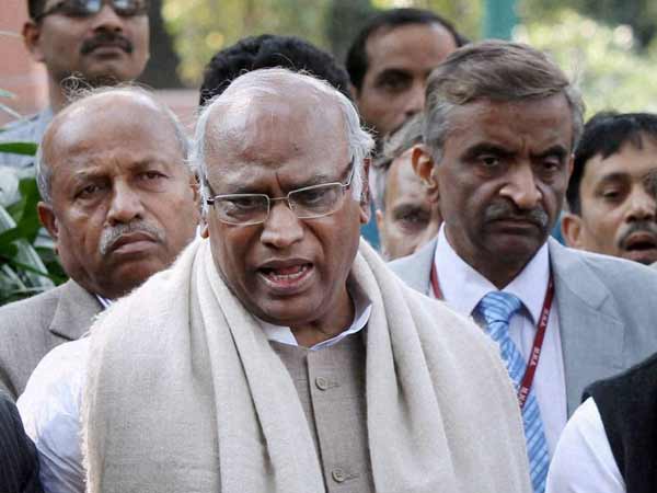 Railways Minister Mallikarjun Kharge Railways Minister Mallikarjun Kharge