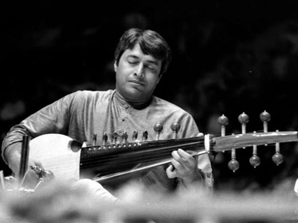 Ustad Amjad Ali Khan Gets Back His Sarod Missing on BA Flight Ustad Amjad Ali Khan Gets Back His Sarod Missing on BA Flight