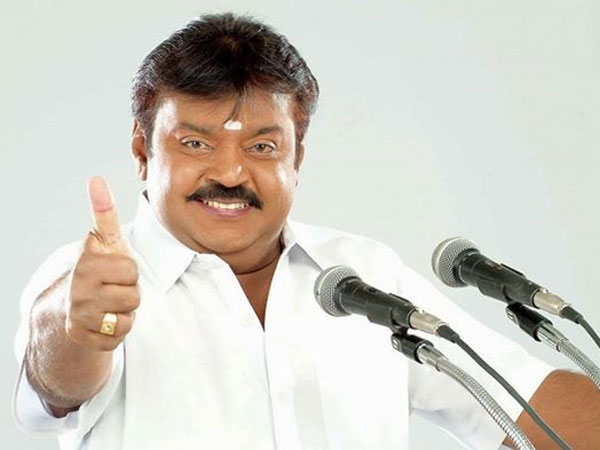 வலது காலில் 10 கோல்.. இடது காலில் 10 கோல்!