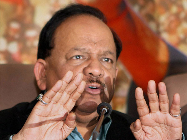Ban cigarettes sale in defence canteens: Harsh Vardhan Ban cigarettes sale in defence canteens: Harsh Vardhan