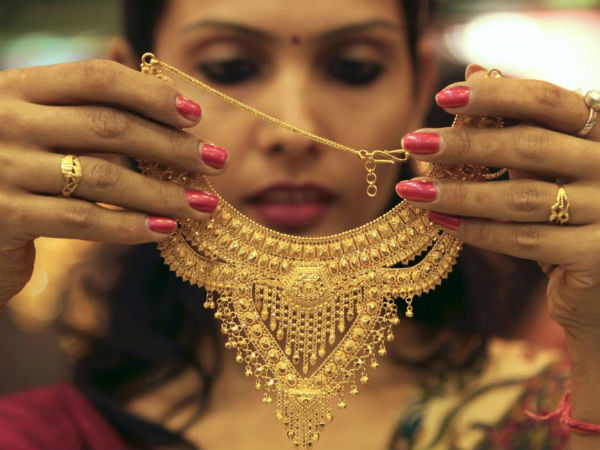 Jaitley is expected to slash duty on gold Jaitley is expected to slash duty on gold