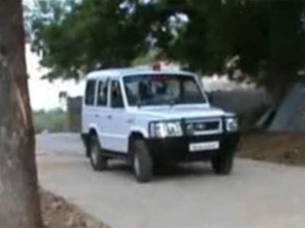 மேலூரில் போலீசிடம் இருந்து தப்ப முயற்சி