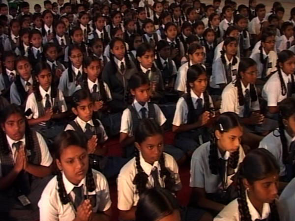 மாணவர்களுக்குப் போட்டிகள்