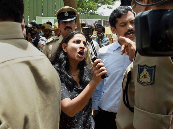 Bangalore school rape case: Parents to boycott school Bangalore school rape case: Parents to boycott school