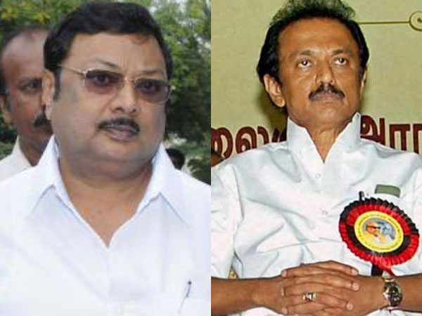 இரு கைகளும் சேர்ந்தால்....