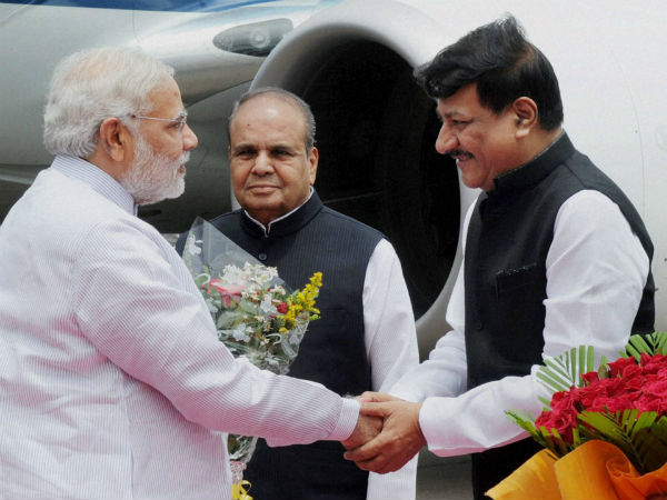After BRICS, now BARC: PM Modi lands in Mumbai for first time after becoming PM After BRICS, now BARC: PM Modi lands in Mumbai for first time after becoming PM
