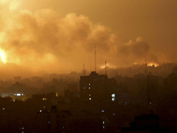 Israel drops cancer inducing phosphorous bombs on Palestinian civilians: Reports Israel drops cancer inducing phosphorous bombs on Palestinian civilians: Reports