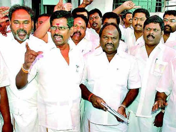 தேமுதிக வெளிநடப்பு
