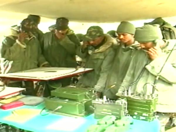 ராணுவத்திற்குச் சாப்பாடு போட்ட குலாம்