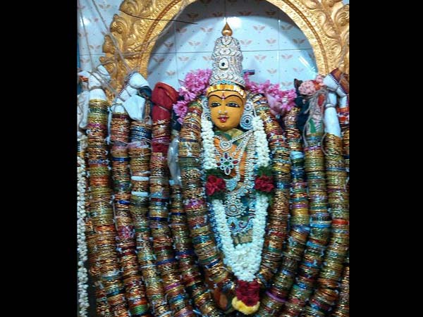 கர்ப்பிணிகளுக்கு வளைகாப்பு