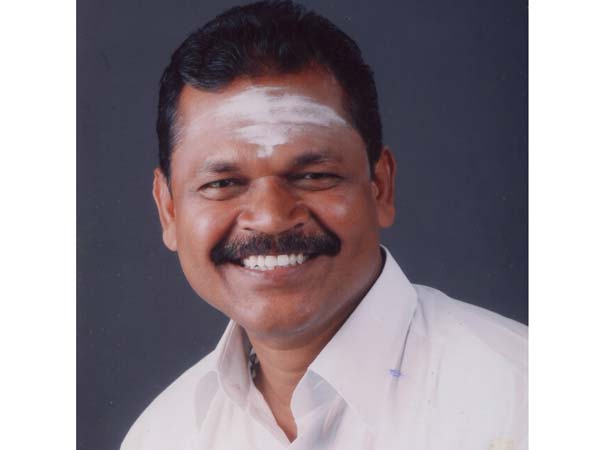 Hindu leaders allow to poses weapons: Arjun Sampath Hindu leaders allow to poses weapons: Arjun Sampath